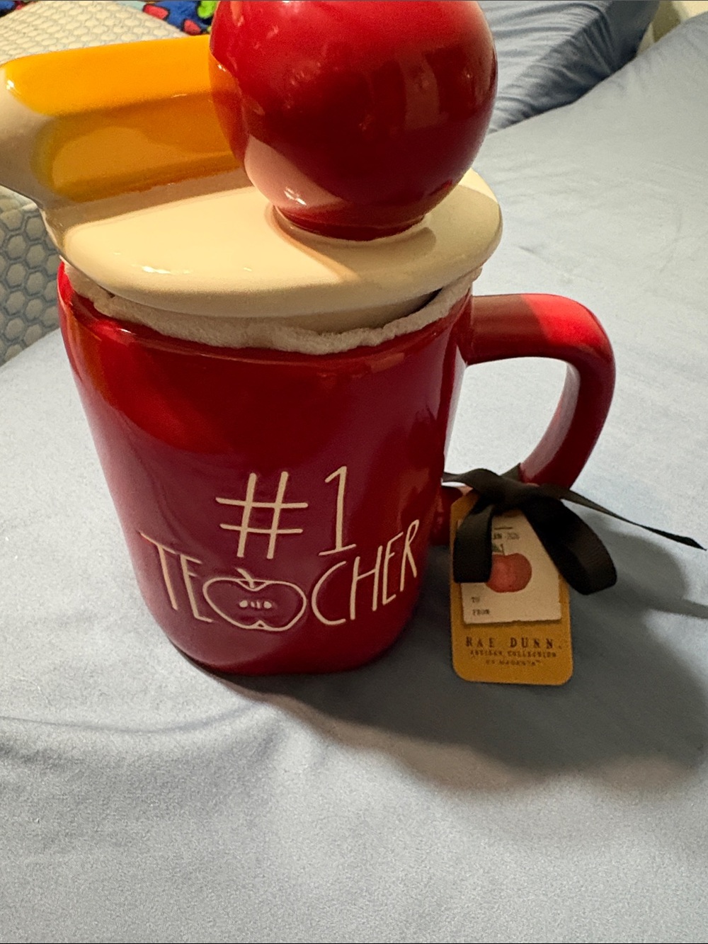 Teacher bundle has Ceramic Apple/yellow Pencil Lid on a cup, candle and jewelry - Picture 15 of 15